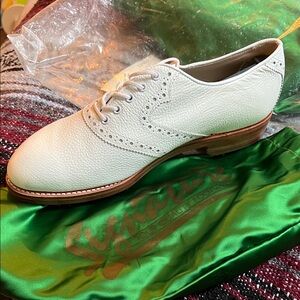 True leather golf shoes